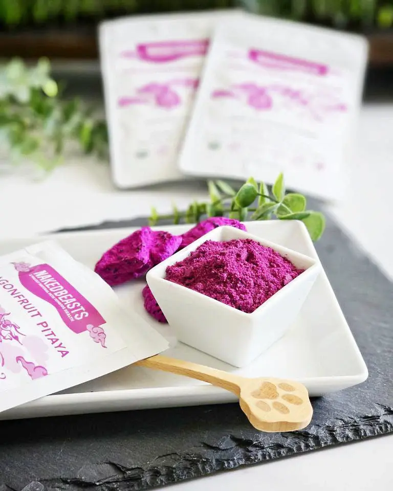 Organic dragonfruit pitaya powder for dogs